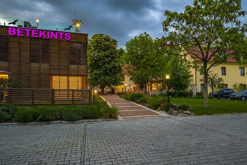 Гостиница Betekints Wellness és Konferencia Hotel в Веспреме