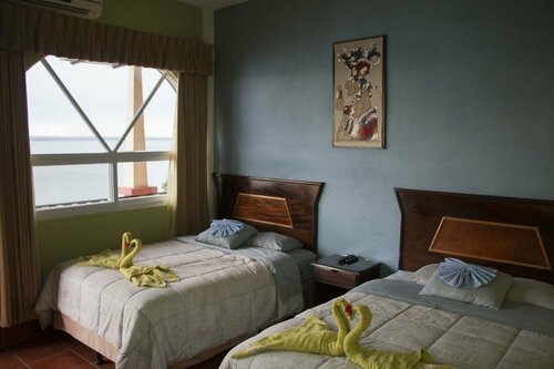 Гостиница Hotel La Ribiera del Lago Peten Itza
