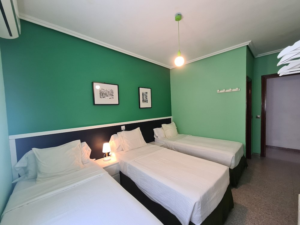 Фото C. H. Chelo