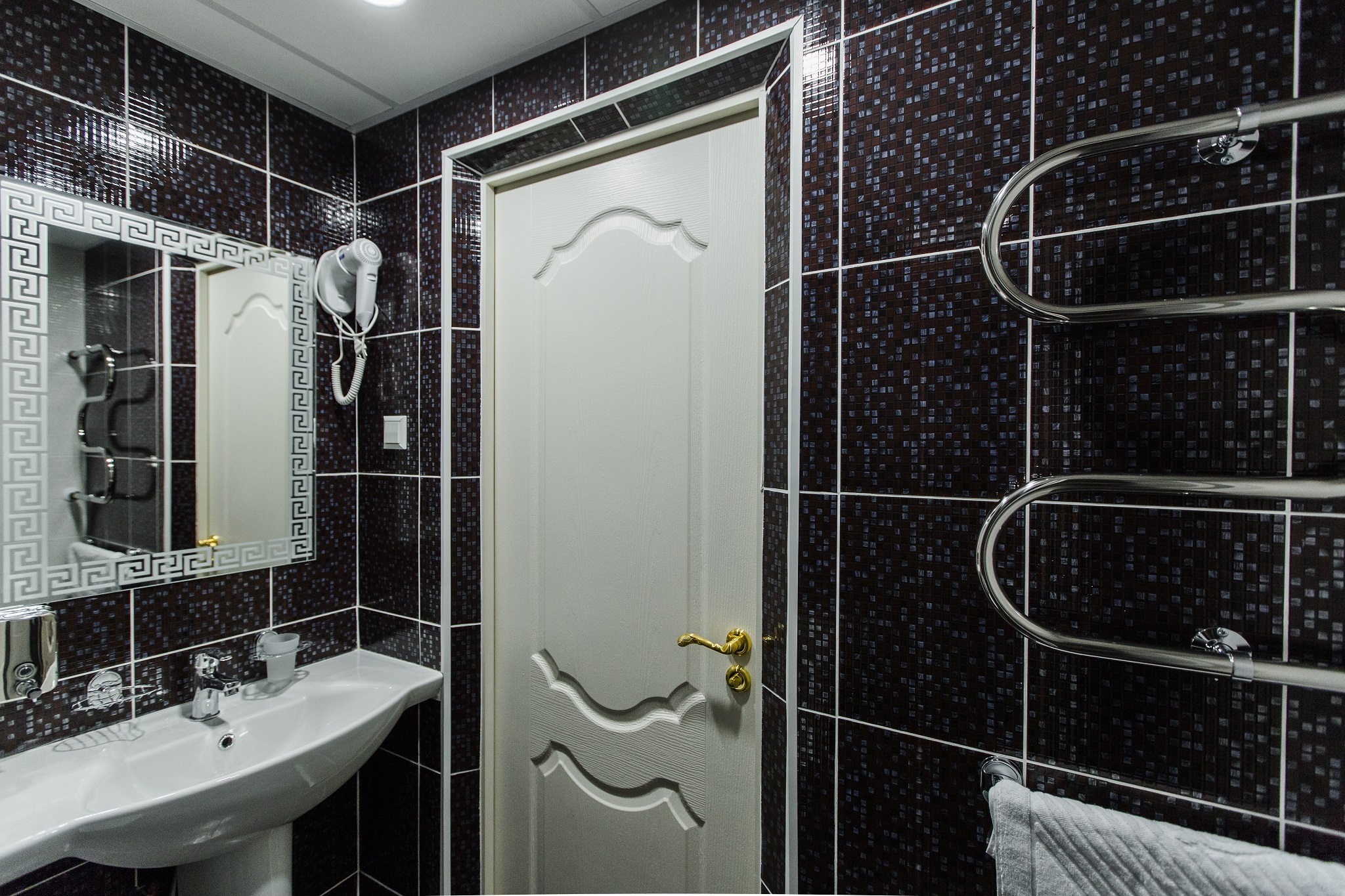 Фото Белое Дерево