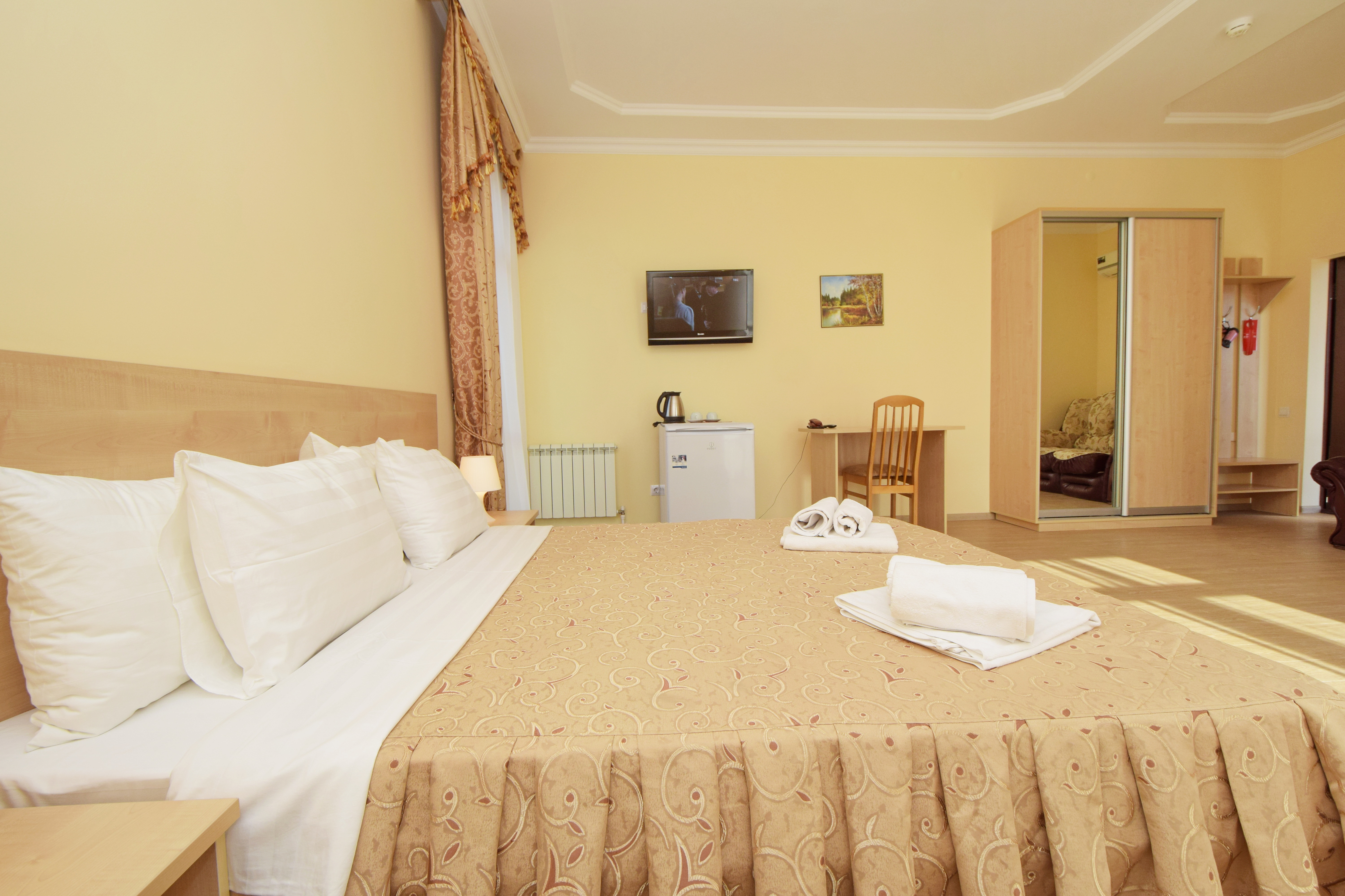 Фото отеля 2