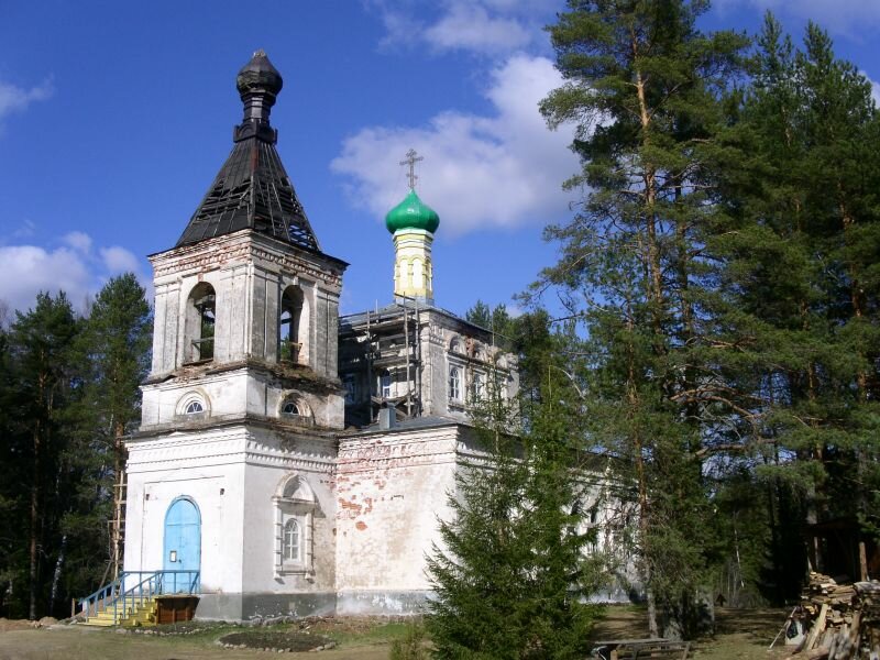 Храм Воздвижения Креста в Тверской области