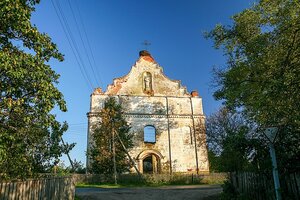 Костёл Вознесения Девы Марии (Minskaja region, Barysawski rajon, Ziembinski sieĺsaviet, ahraharadok Ziembin), memorial site, local landmark