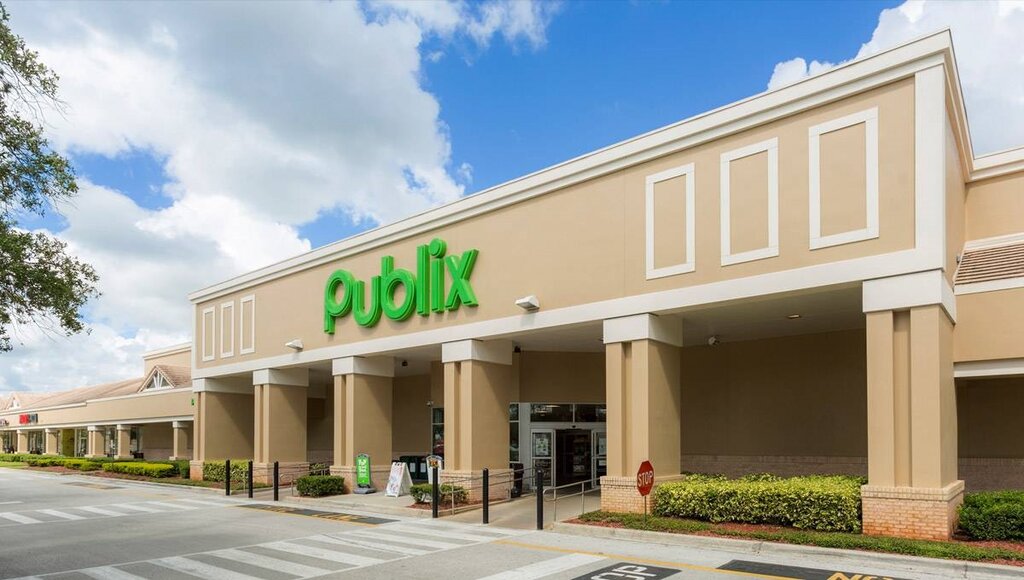 Shopping mall Northgate Square, State of Florida, photo