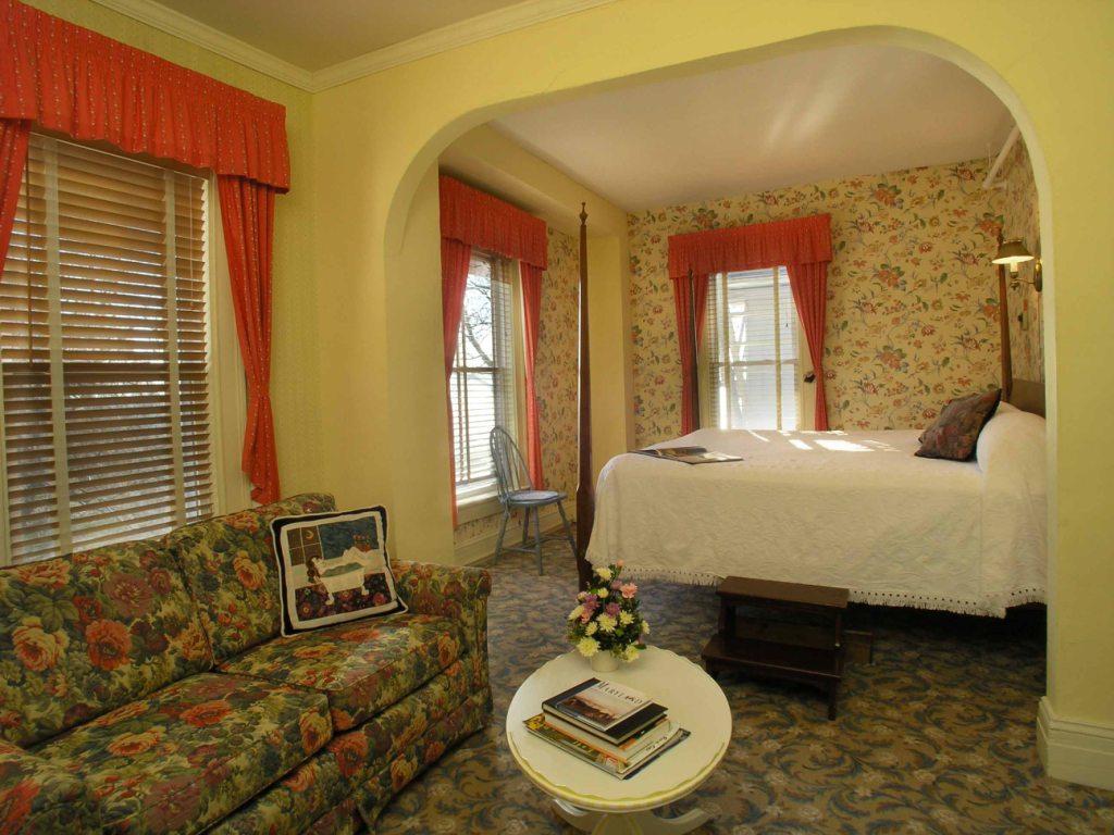 Фото Sandaway Suites & Beach