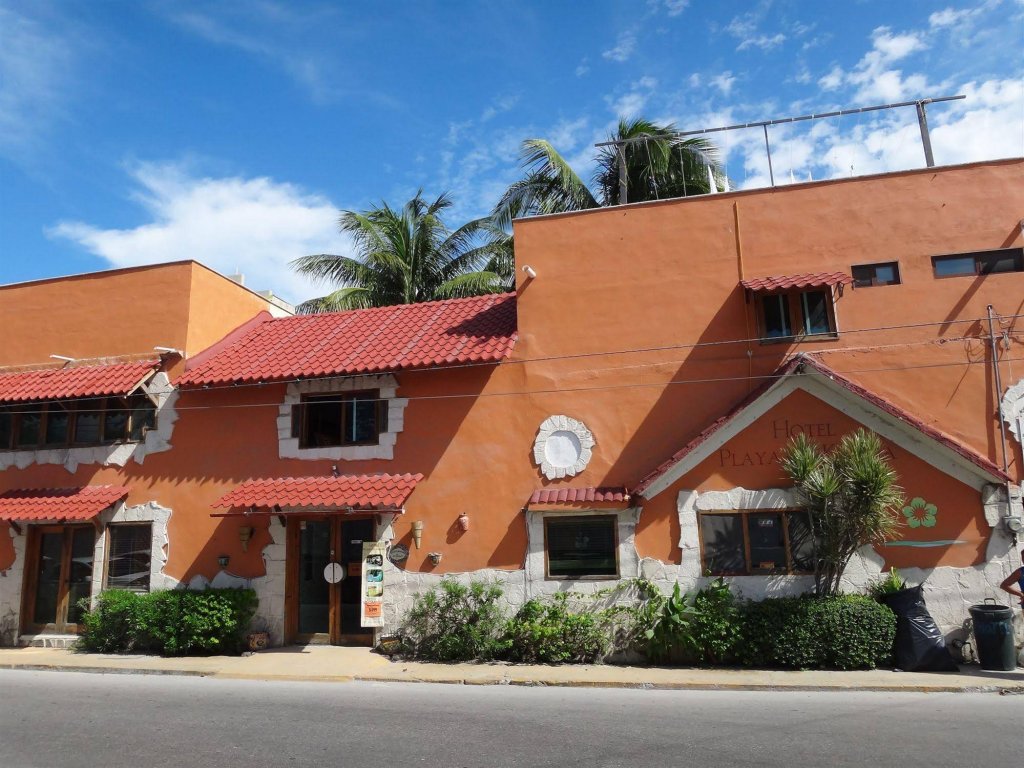 Фото отеля 1