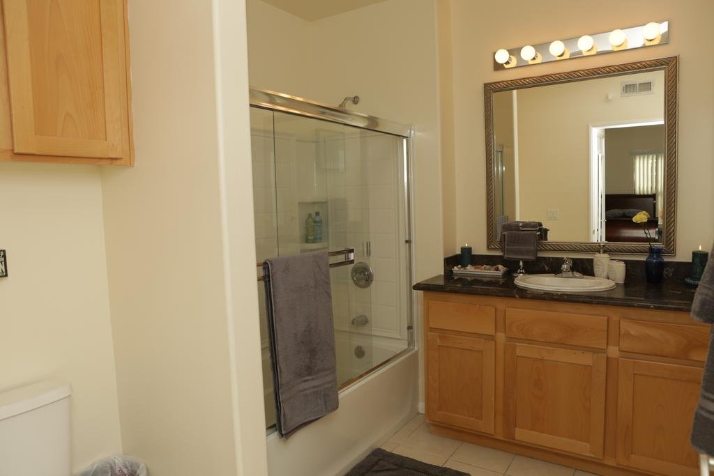 Фото Luxury Suite in Downtown Los Angeles