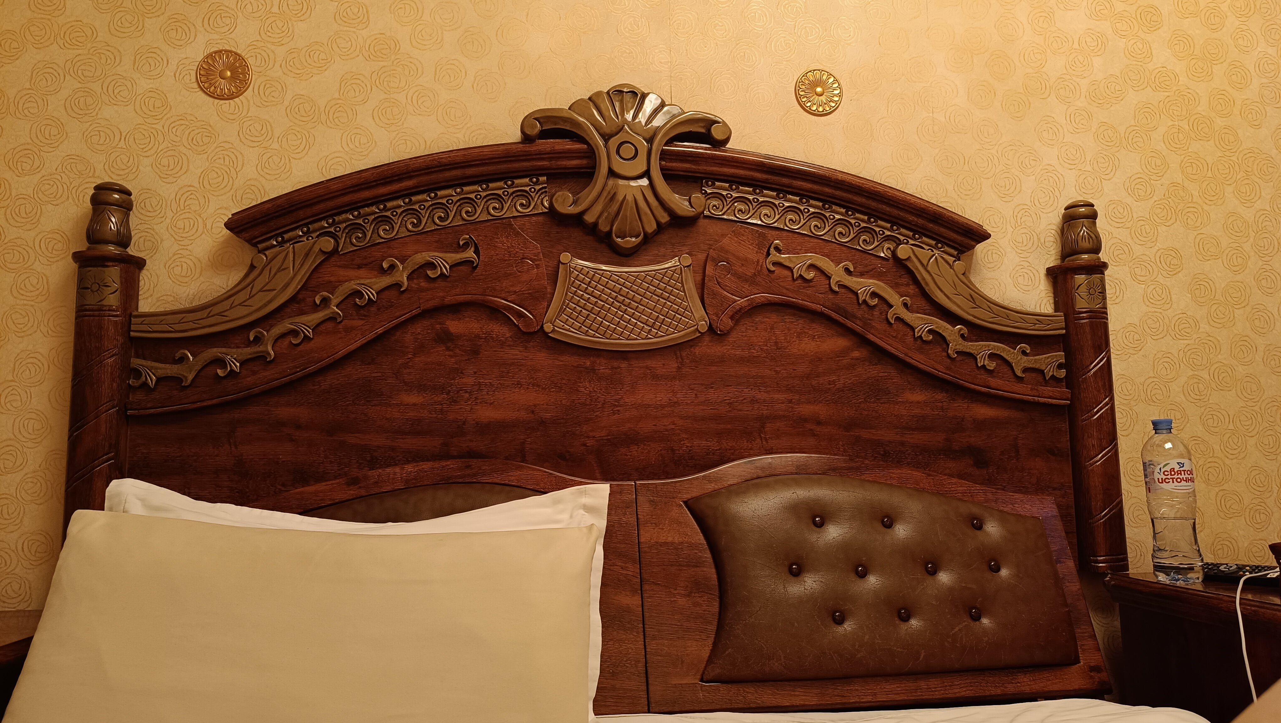 Фото Altyn Adam Hotel