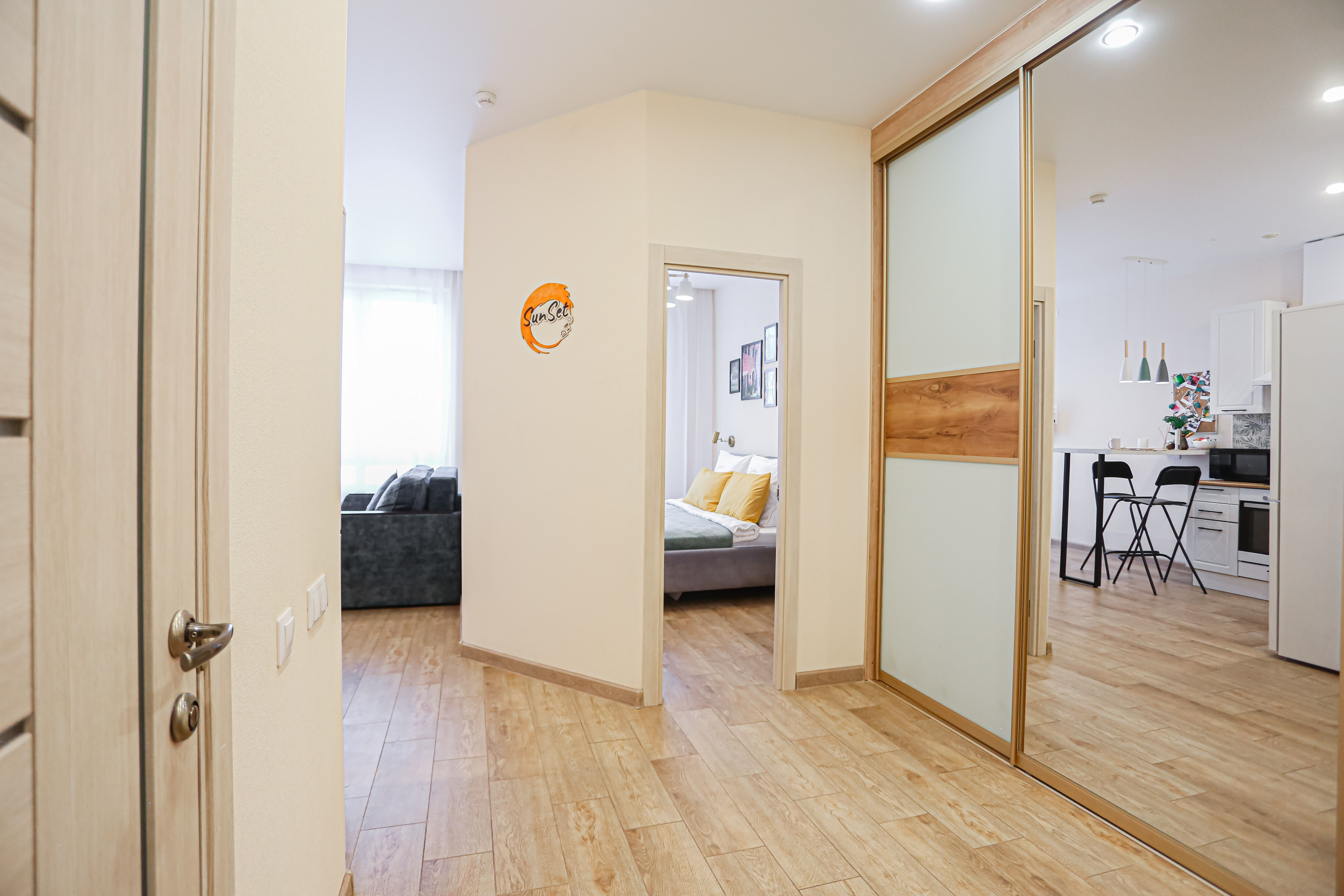 Фото SunSet на Максима Горького23А