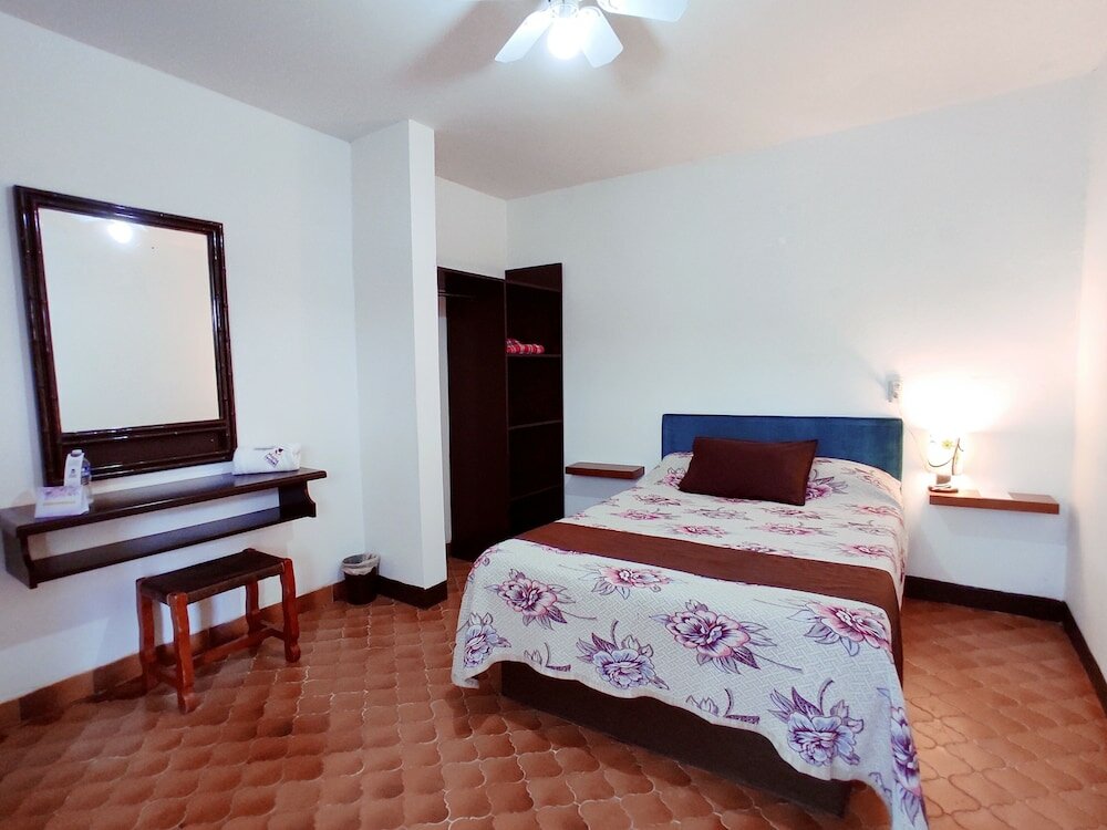 Фото Hotel Nuevo María Isabel