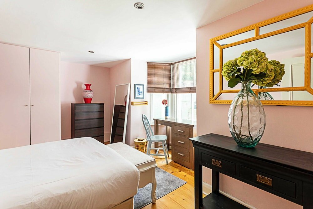 Фото Cottage Style Three Bedroom House