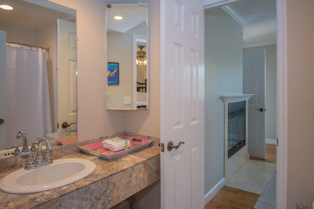 Фото 360 Wahoo Dr