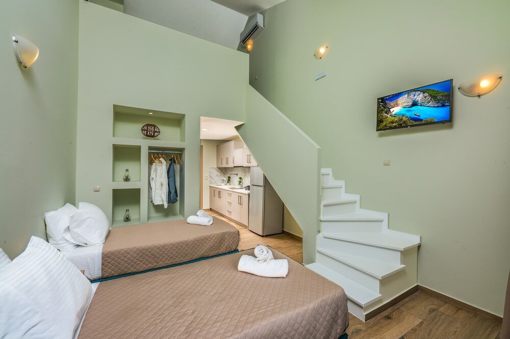 Фото Kozanos Suites with Private Pool