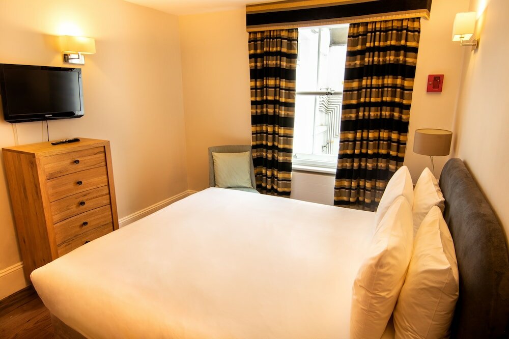 Фото Tavistock Place Apartments