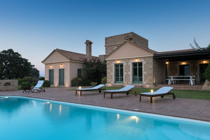 Гостиница Self-catering Luxury Stone Holiday Villa With Infinity Pool and Panoramic View