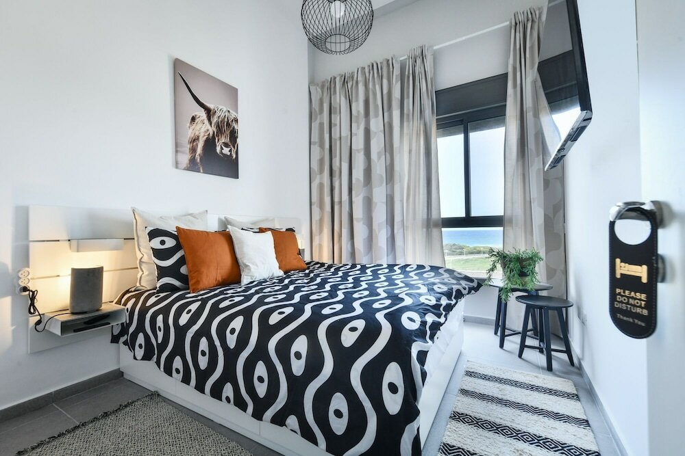 Фото High Class 6br Achziv apartment