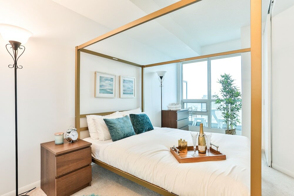 Фото Vibrant Urban Condo 2Bed 2Bath