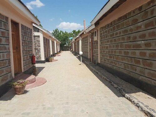 Гостиница Sanfields Lodwar Camp