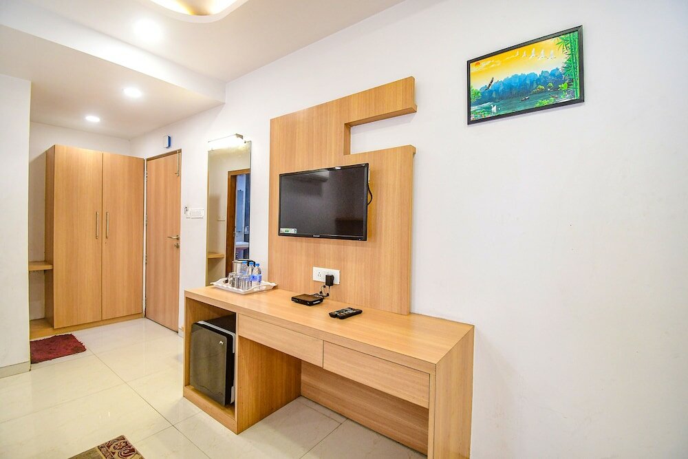 Фото Fabhotel Stay Inn International