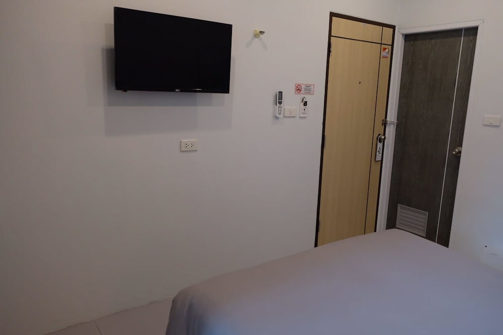 Фото Minimal House Patong - Adults Only