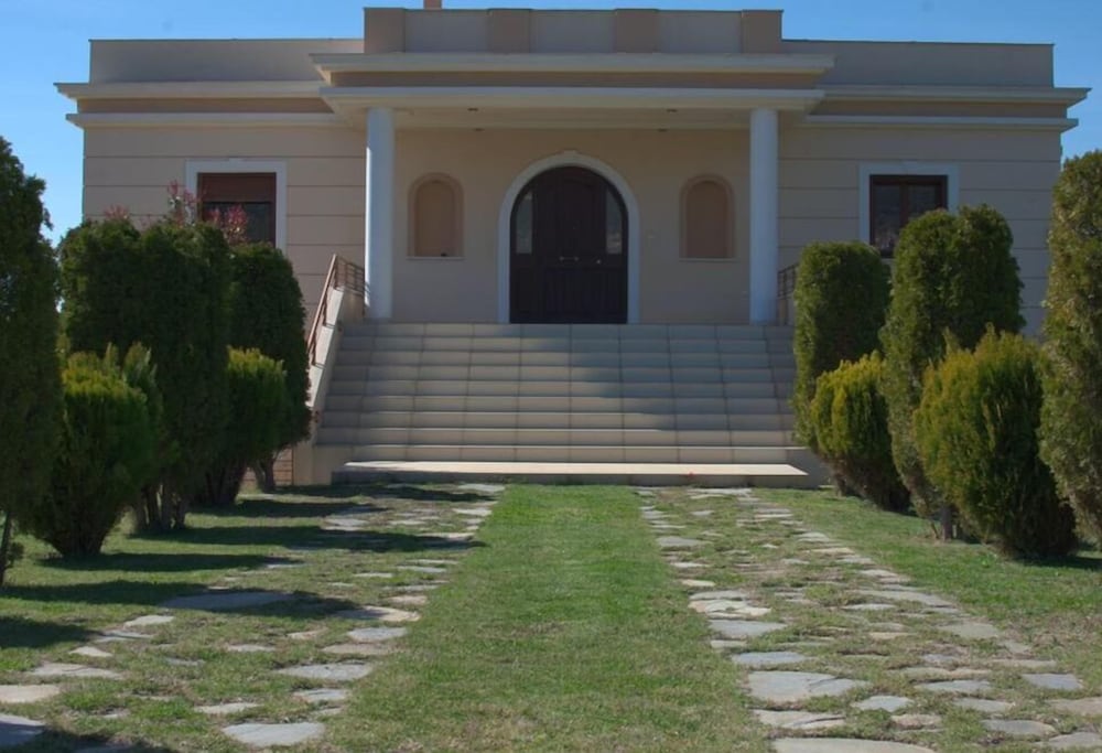 Фото Luxury Villa Thea