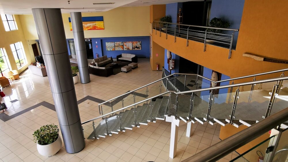 Фото Seaflats Iate Plaza Hotel