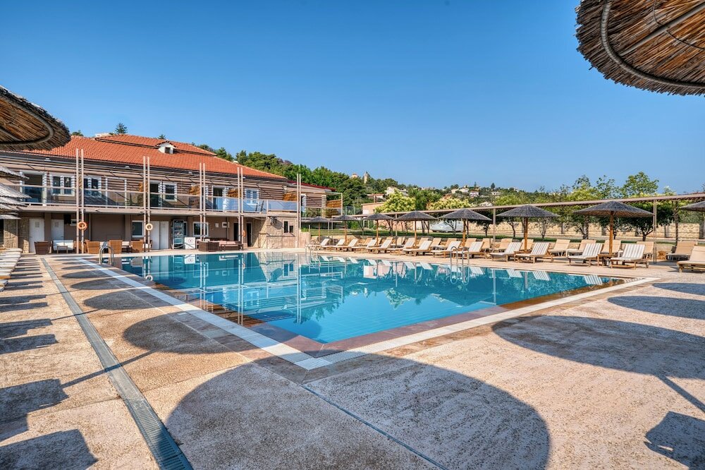 Фото Black and White Boho Resort