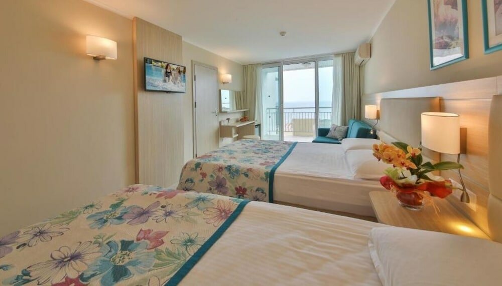 Фото Hotel Laguna Beach - All Inclusive