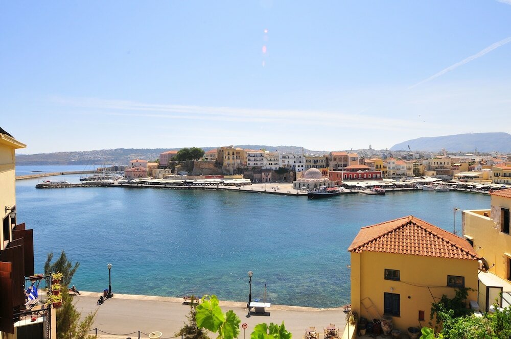 Фото Esplanade Apartments