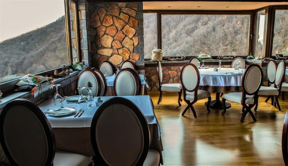 Фото Hotel Kaimak Inn