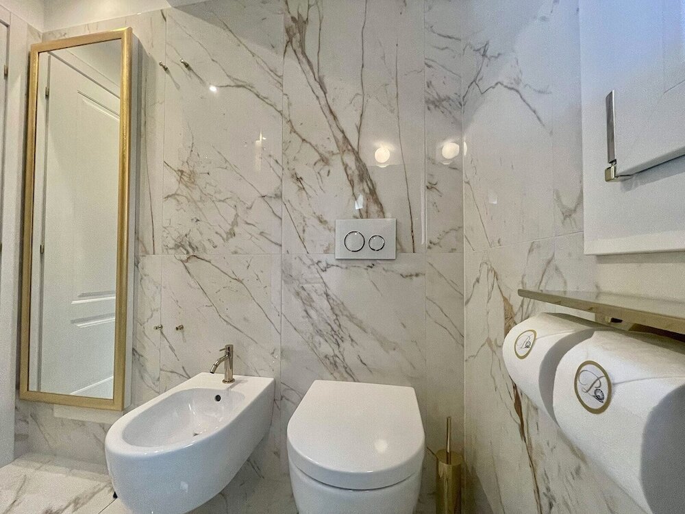 Фото Bellagio Luxury Suites Apartments