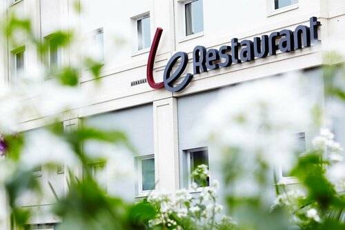 Гостиница Hotel Campanile Paris Ouest - Chaville