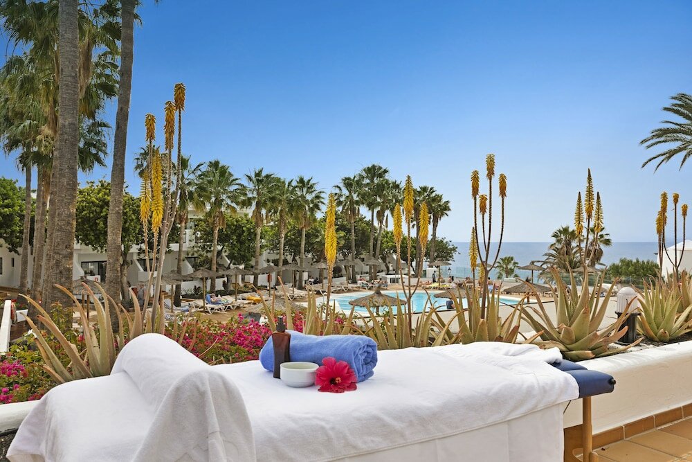 Фото Отель Thb Flora Aparthotel