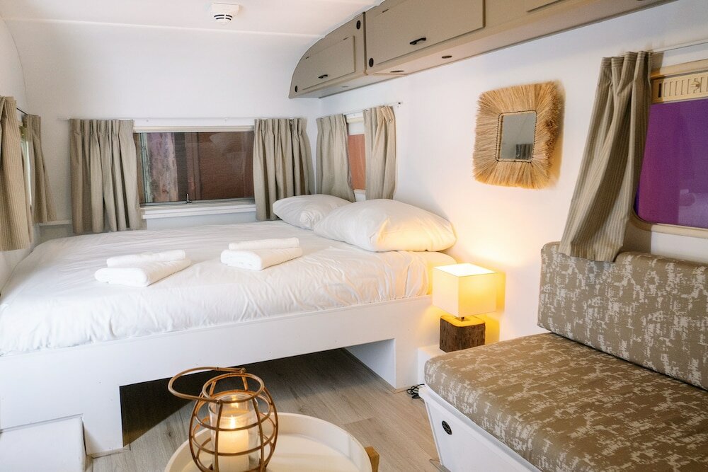 Фото Outside Inn