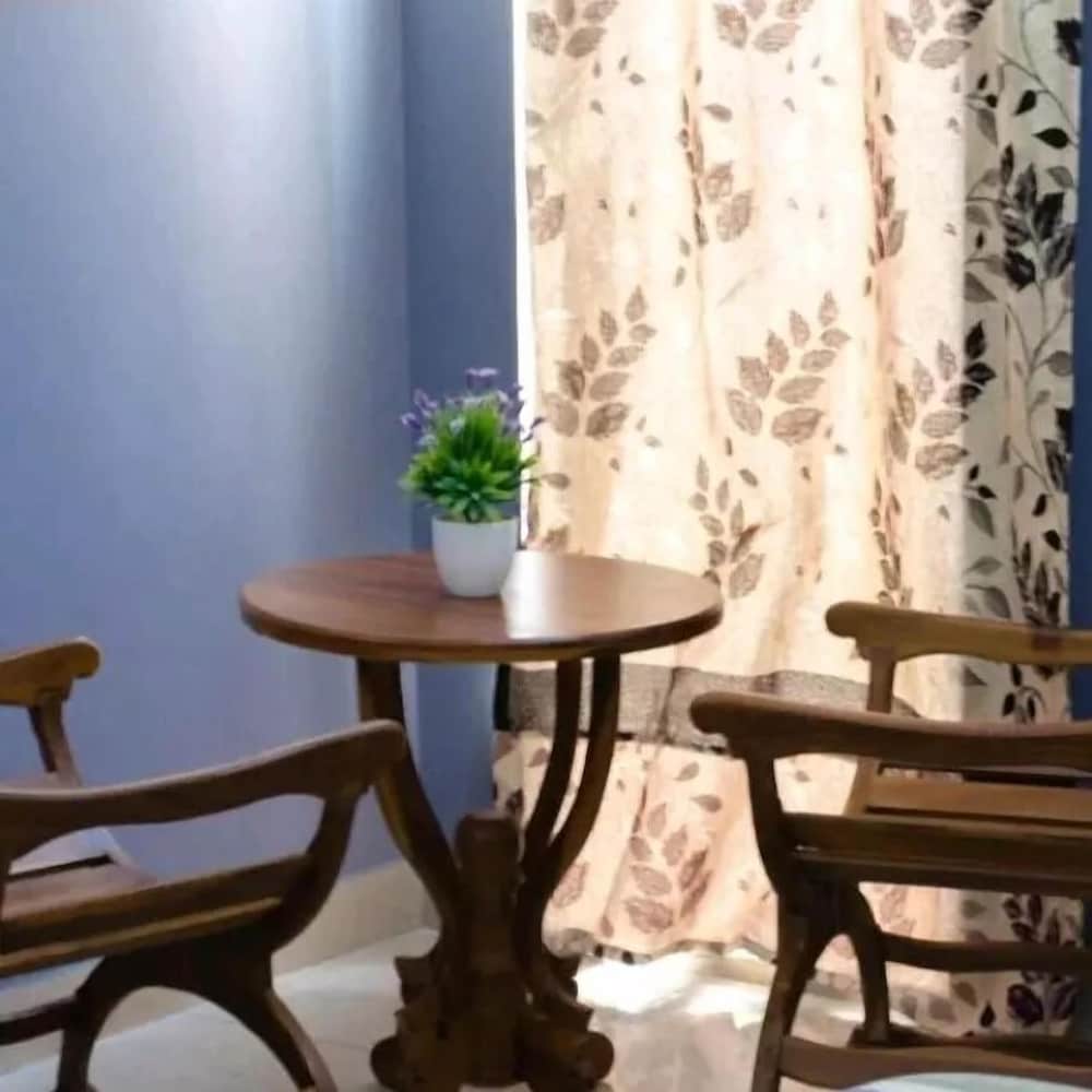 Фото Everest Lodge