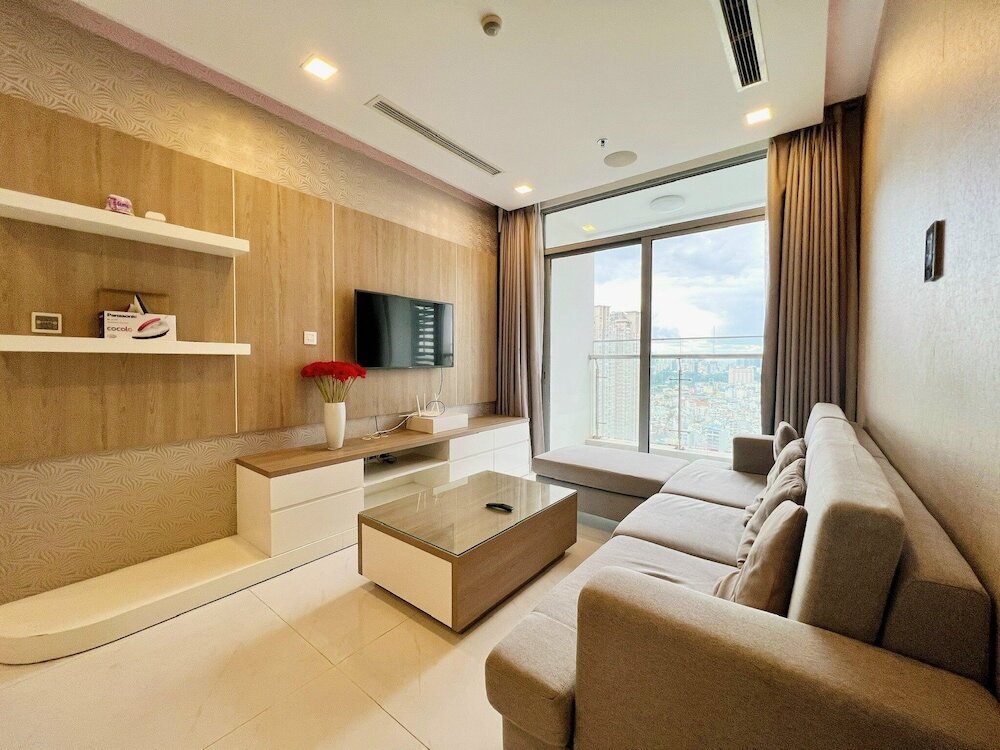 Фото Luxury Landmark - Linh's Apartment