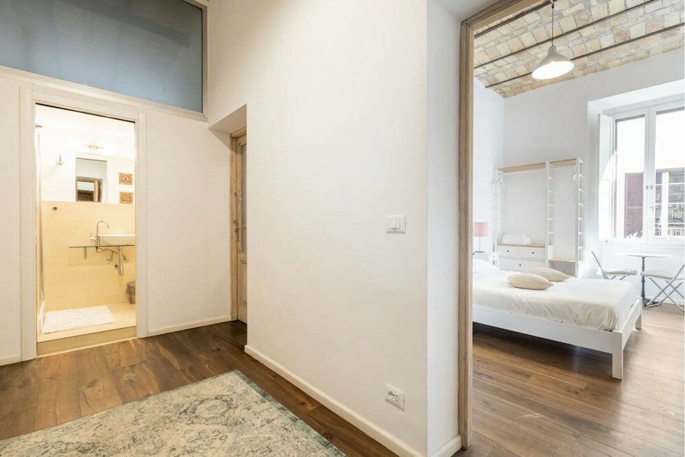 Фото Esquiline Suites