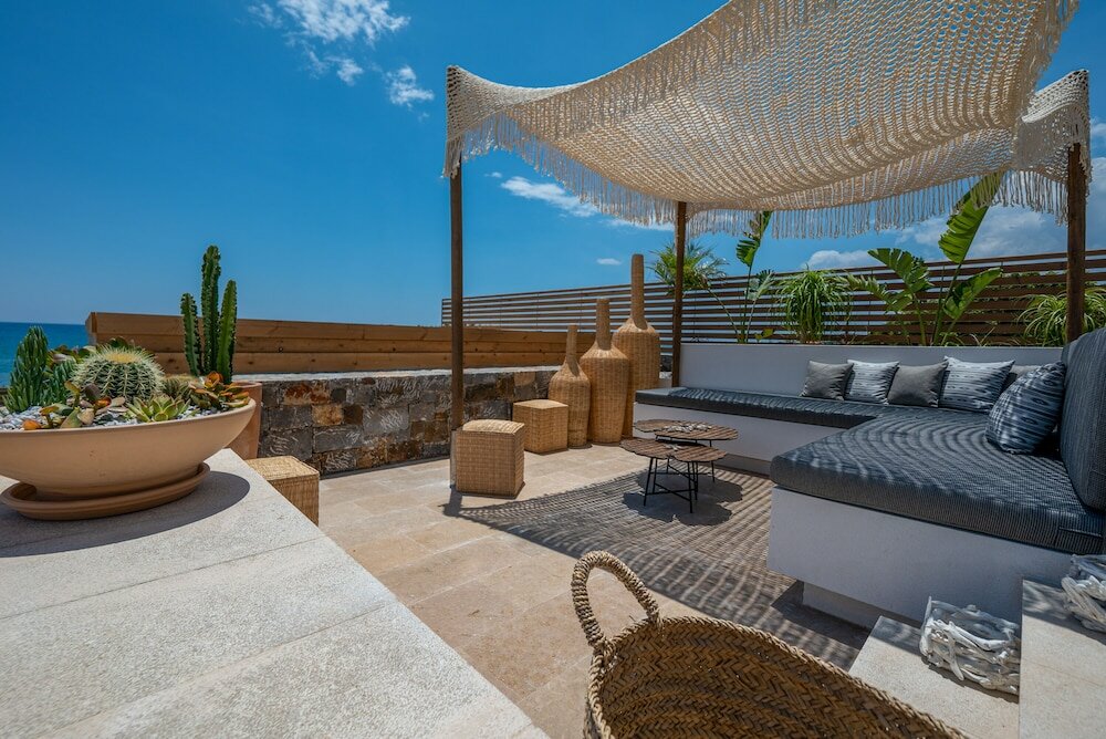 Фото Mneme Suites & Villas