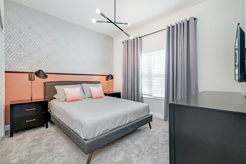 Фото Beautiful, Modern Home W/private Pool! Near Wdw