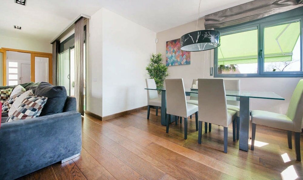 Фото Villa Déjà Vu with stunning sea views