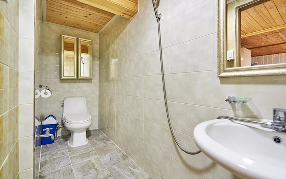 Фото Yeosu Dolsan Healing Pension