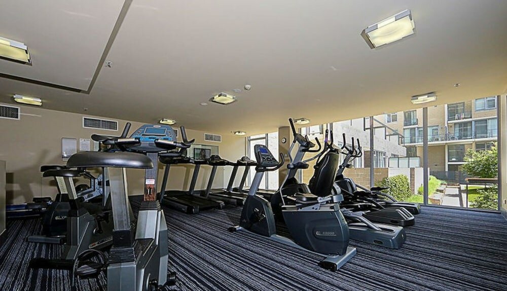 Фото Spacious 1-Bedroom Apartment With Parking