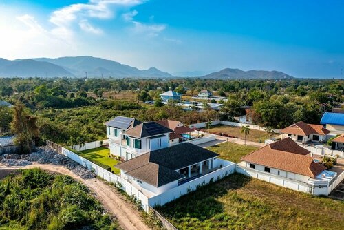 Гостиница Modern Large 2 Bedroom Pool Villa - Pv2 в Хуахине
