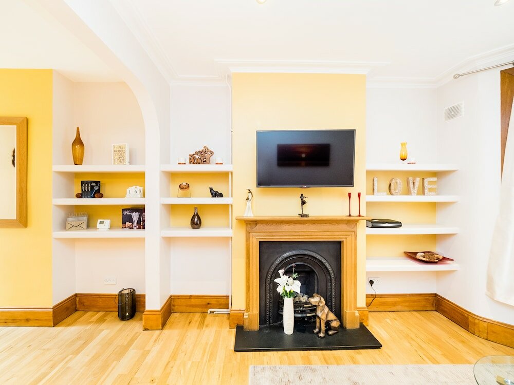 Фото Lt The Gate House