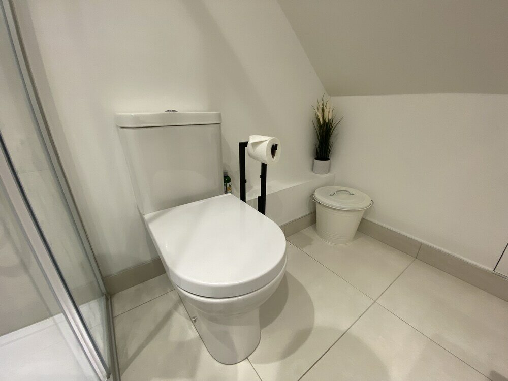 Фото 5 Star Unique Luxury Detached Apartment in Windsor