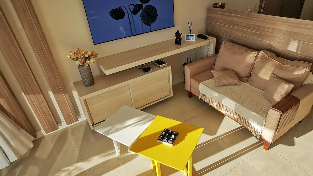 Фото Seaflats Iate Plaza Hotel