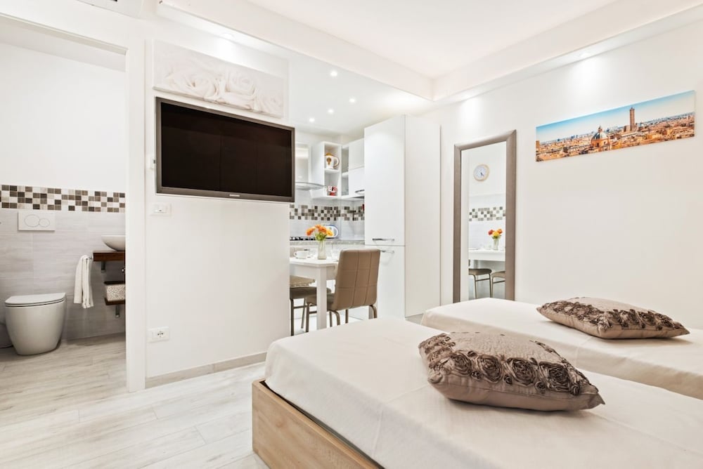 Фото Pratello centrale e funzionale Apartment