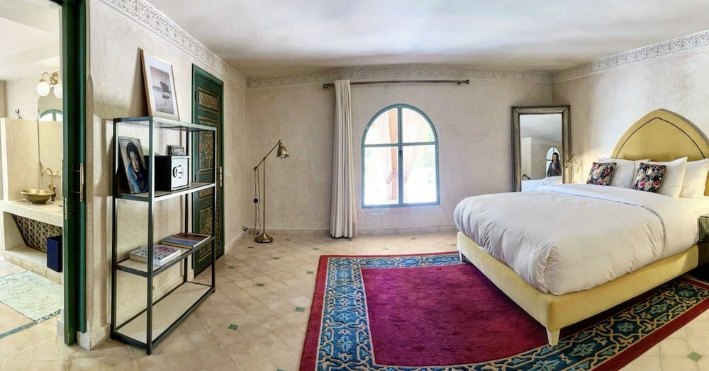 Фото Jenan Mayshad