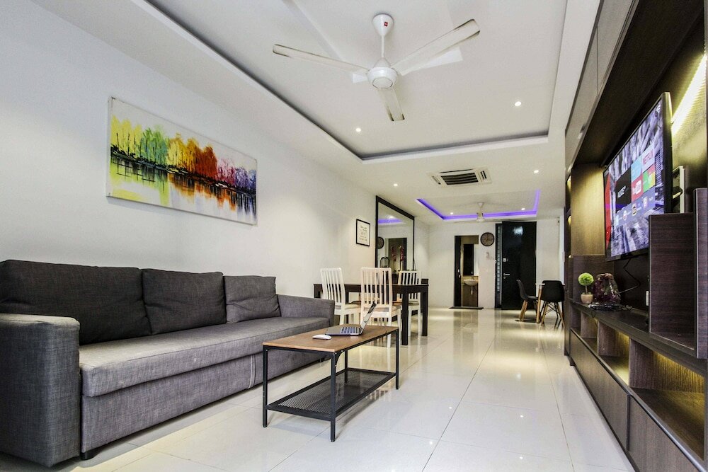 Фото Taragon Bintang Suites by StayHub Type 1