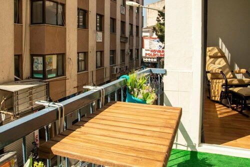 Апартаменты Central Flat With Balcony in Karsiyaka в Каршияке